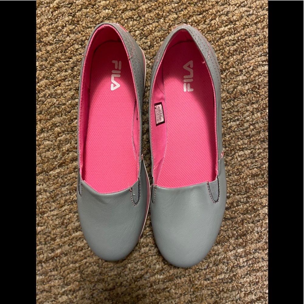 Fila  women's slip on shoes grey and pink,
